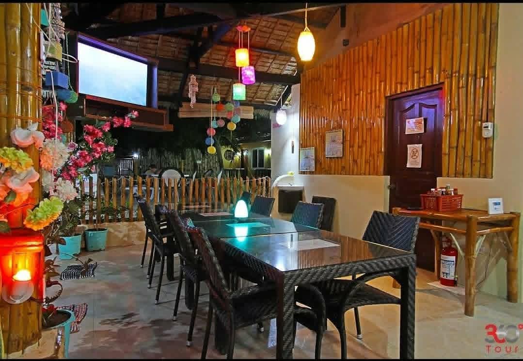 Bon Appetit restaurant setting in Malapascua